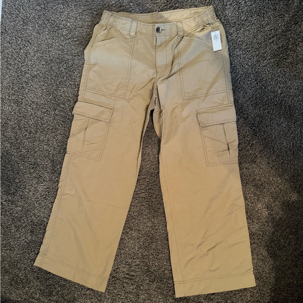Old Navy Women's Tan Cargo Pants, Women’s M